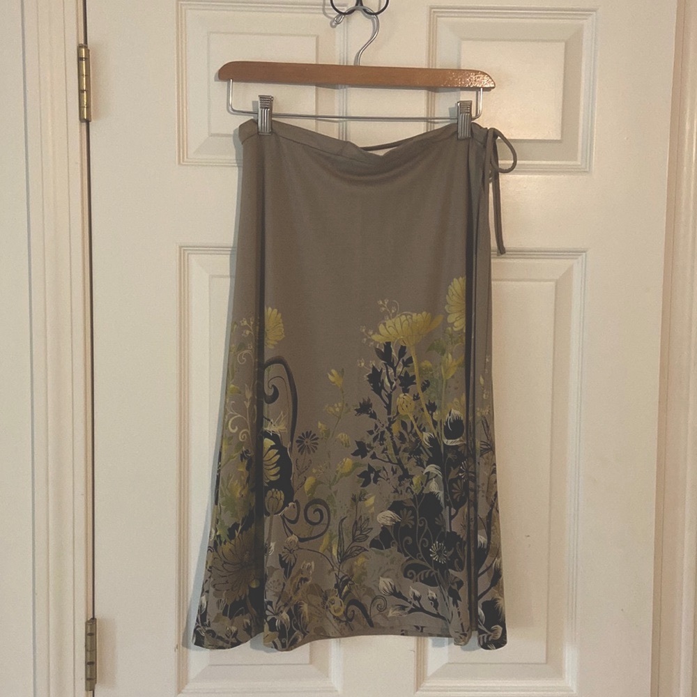 JJill Wrap around skirt